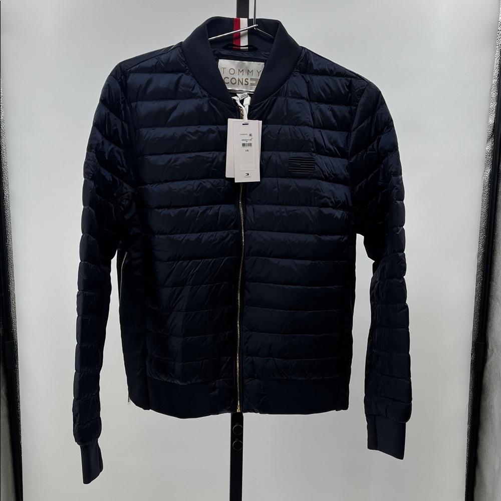 Tommy Hilfiger Women’s Quilted Navy Puffer Jacket Down jacket.